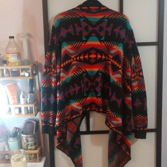 Shawl - Picture 3 of 3